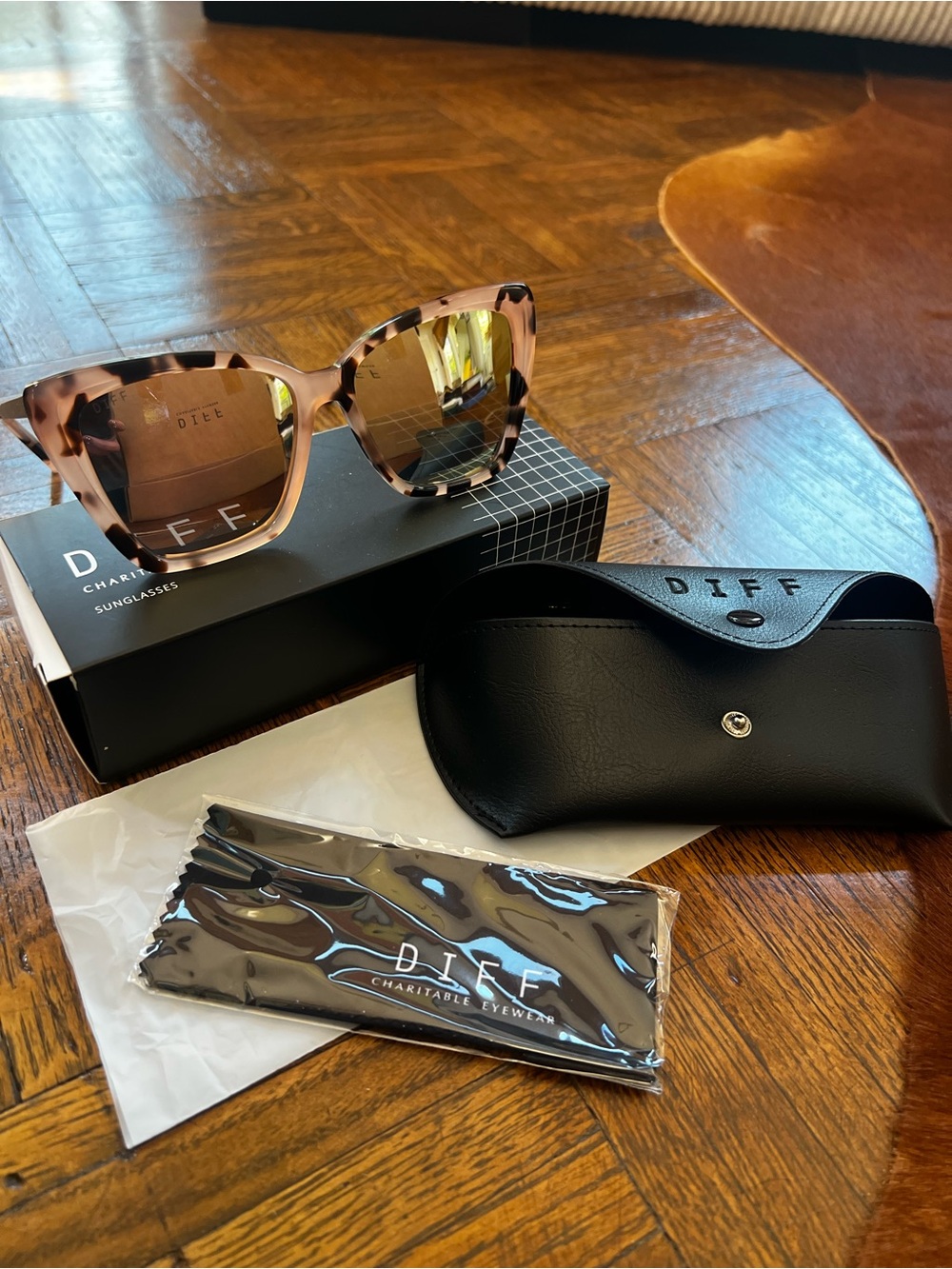 BINB DIFF Pink/Taupe Tortoiseshell Cat-Eye Becky II Sunglasses